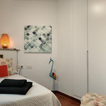 Apartamento C/Piscina Centro 内尔哈 外观 照片