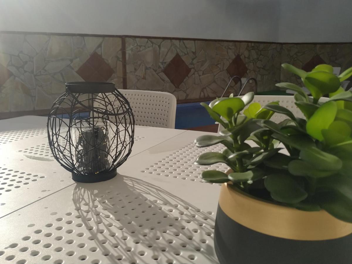 Apartamento C/Piscina Centro 内尔哈 外观 照片