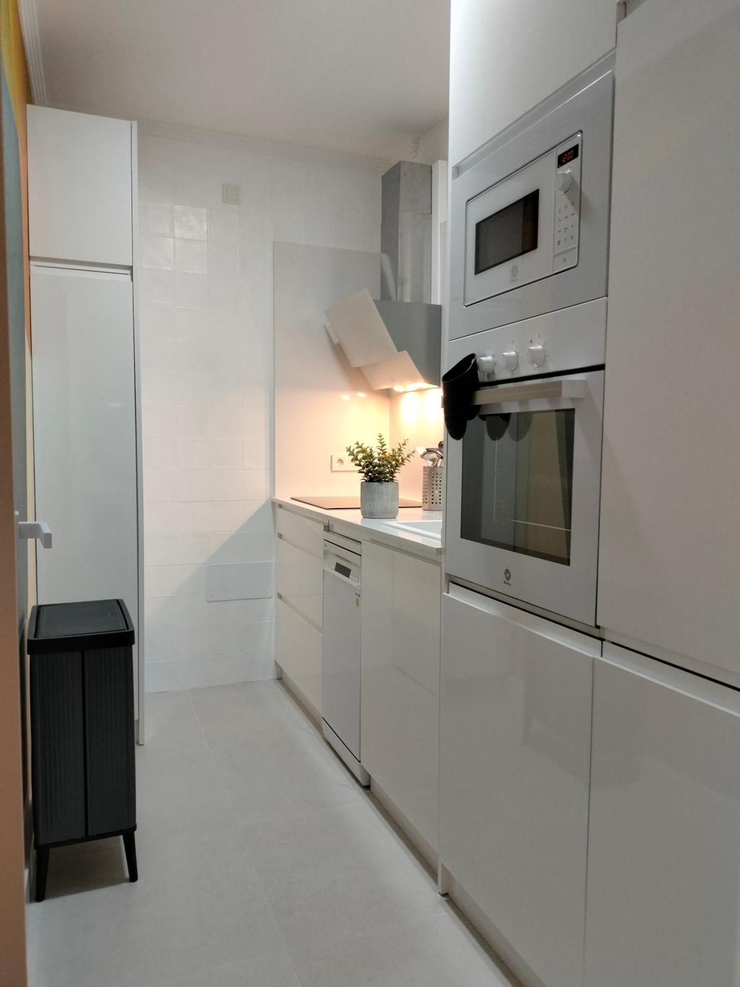 Apartamento C/Piscina Centro 内尔哈 外观 照片