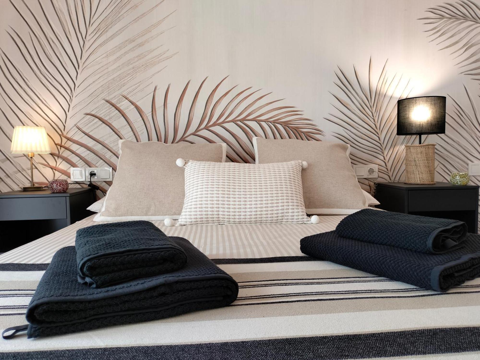 Apartamento C/Piscina Centro 内尔哈 外观 照片